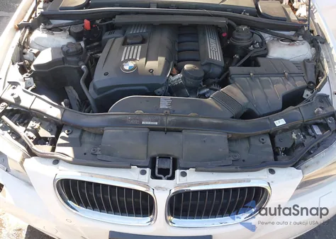 2011 BMW 328I xDrive z USA, uszkodzony, nr VIN WBAPK7C55BA973734